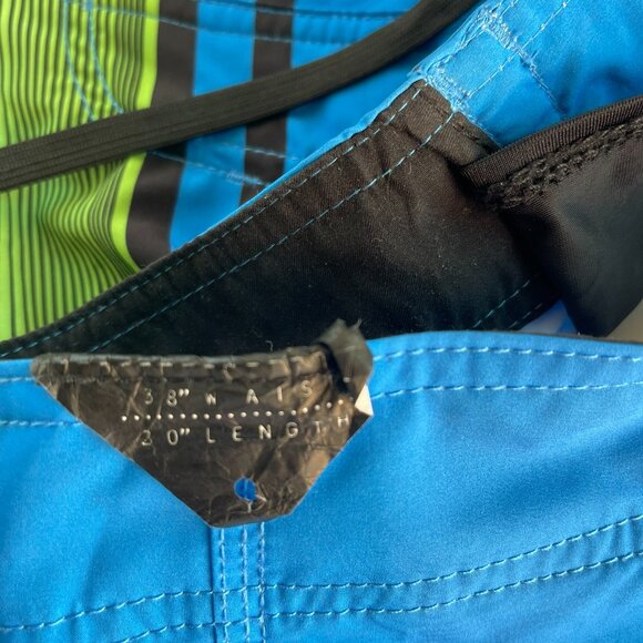 Lost Boardshorts - Picture 3 of 4